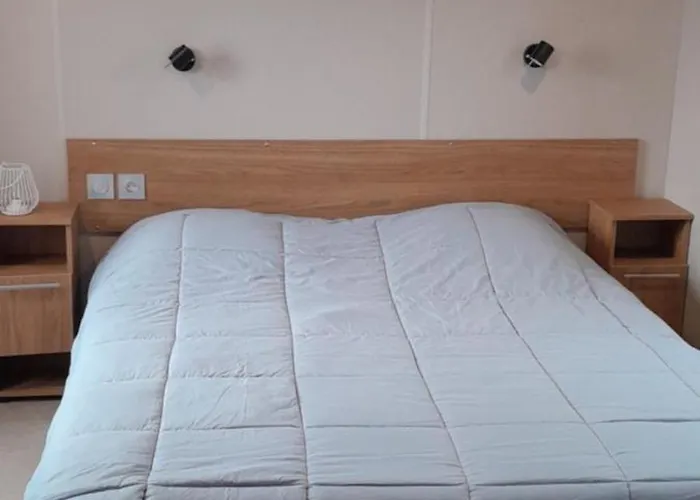 Camping Mobil'home Montourey A *